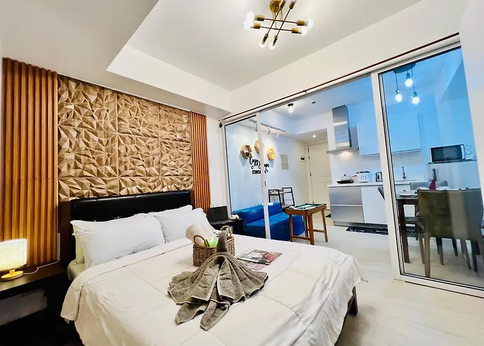 Scr Glamourinetflixibalconyicozy *
